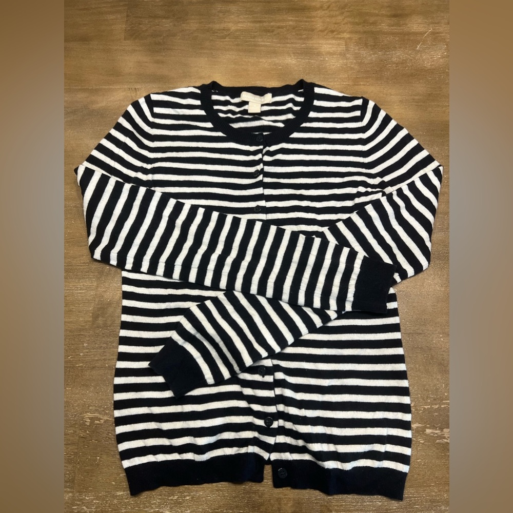 Banana Republic long sleeve buttons cardigan